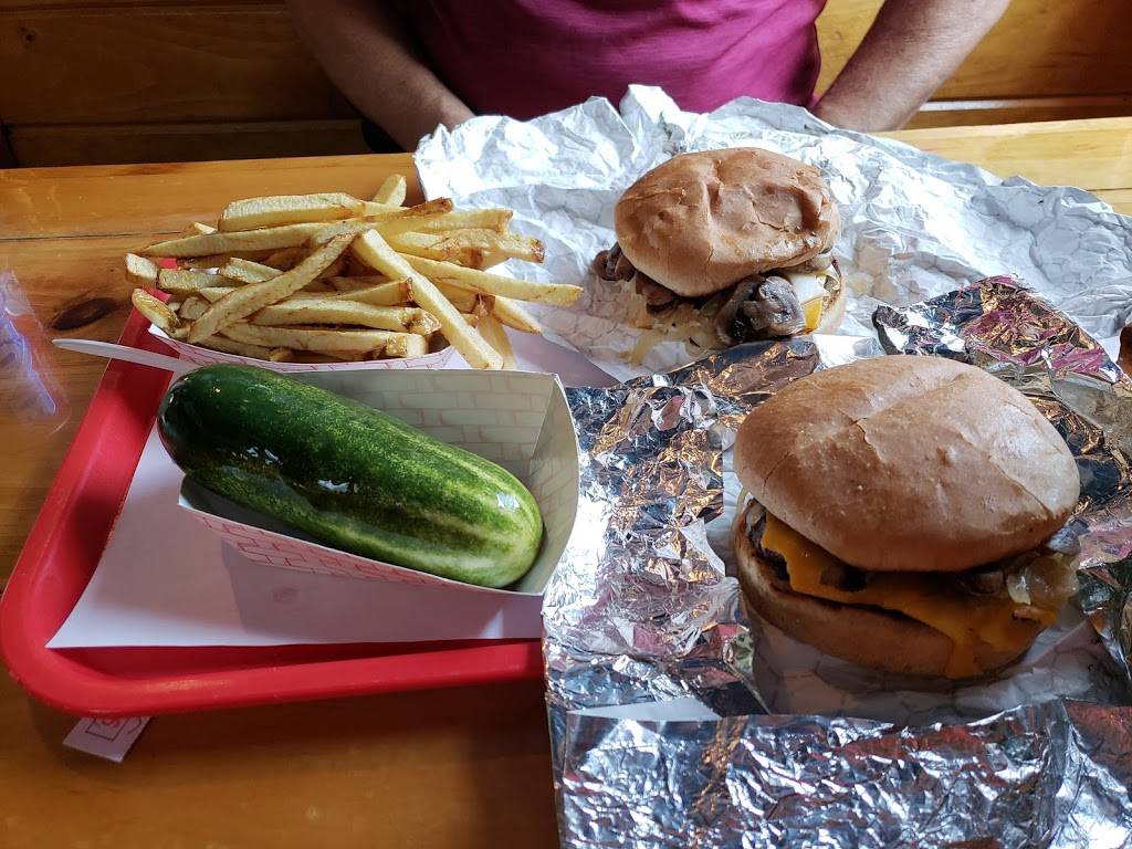 Wild Willys Burgers | restaurant | 765 US-1, York, ME 03909, USA | 2073639924 OR +1 207-363-9924