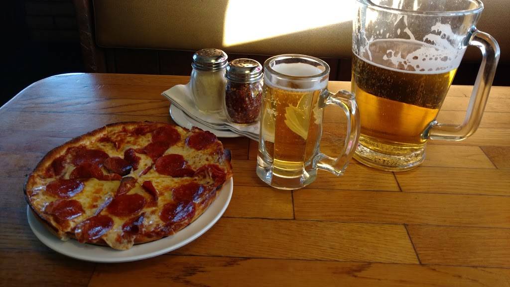 Nicks Pizza II | restaurant | 21510 Bear Valley Rd Unit L1-1, Apple Valley, CA 92308, USA | 7602403532 OR +1 760-240-3532