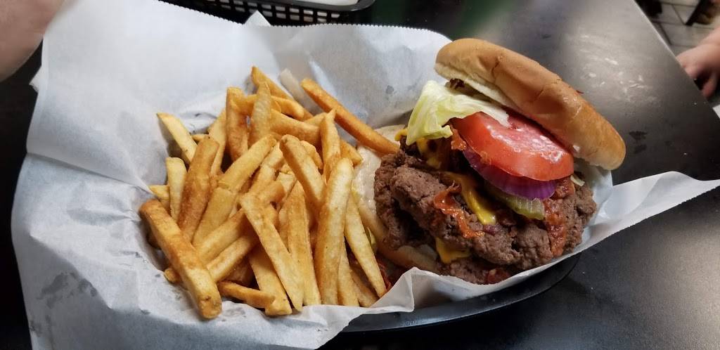 Hometown BBQ & Grill | restaurant | 33684 US-280, Childersburg, AL 35044, USA | 2563781223 OR +1 256-378-1223