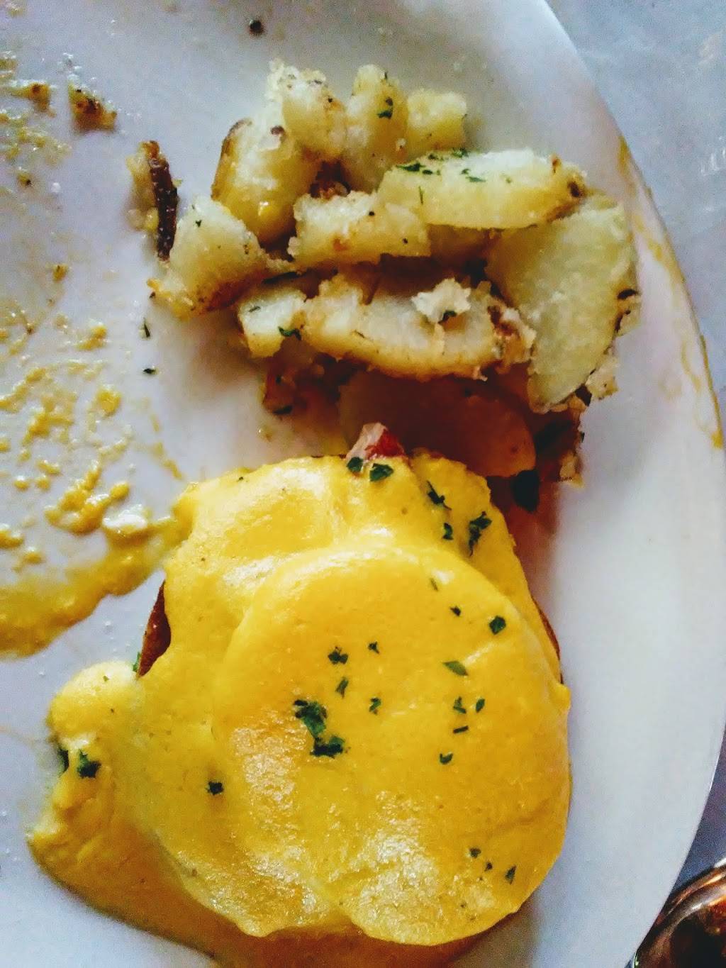 Sabatinos Ristorante | restaurant | 421 McHenry Ave, Modesto, CA 95354, USA | 2095767116 OR +1 209-576-7116