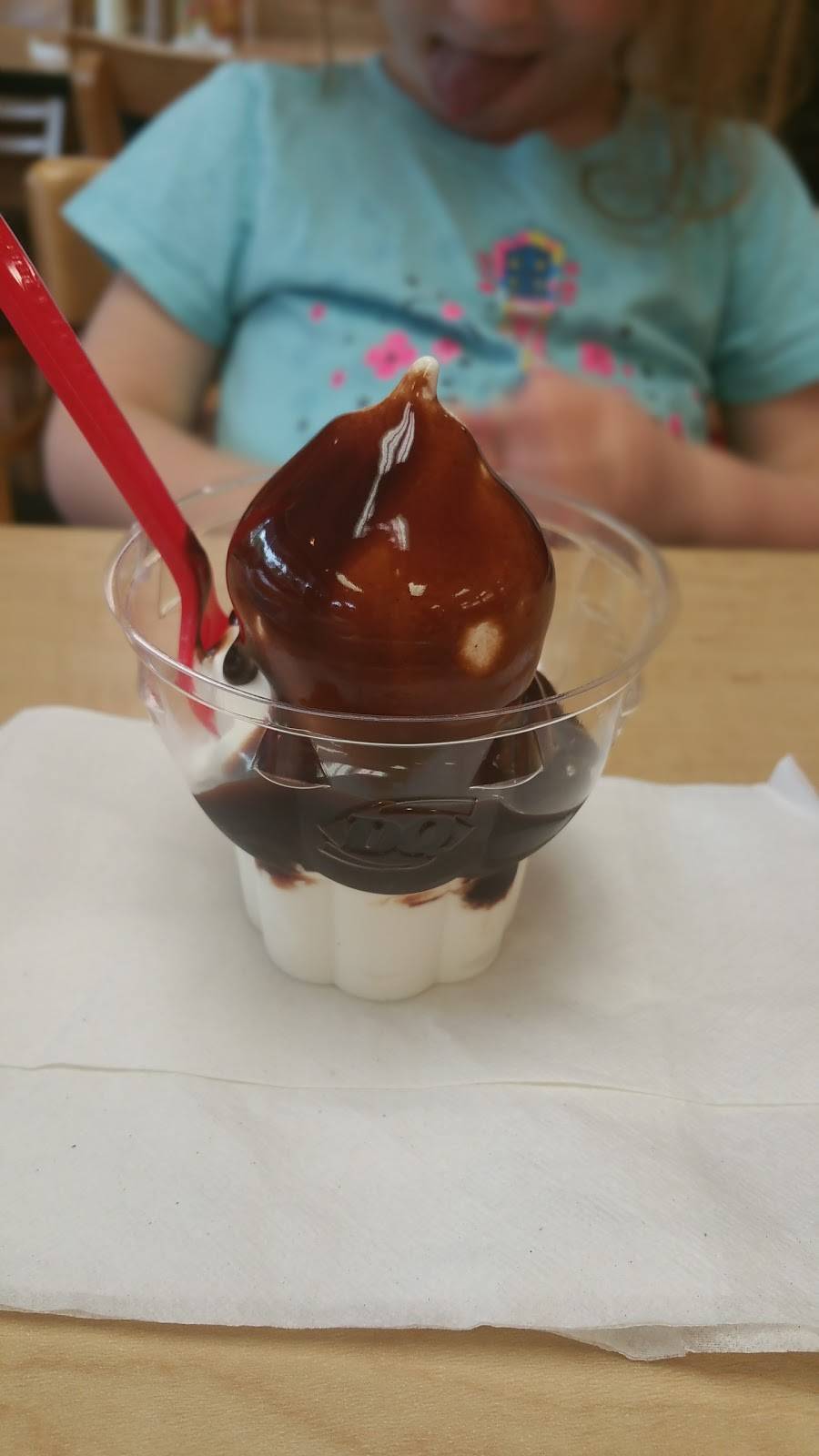 Dairy Queen Store | restaurant | 207 N Moody St, Victoria, TX 77901, USA | 3615782996 OR +1 361-578-2996