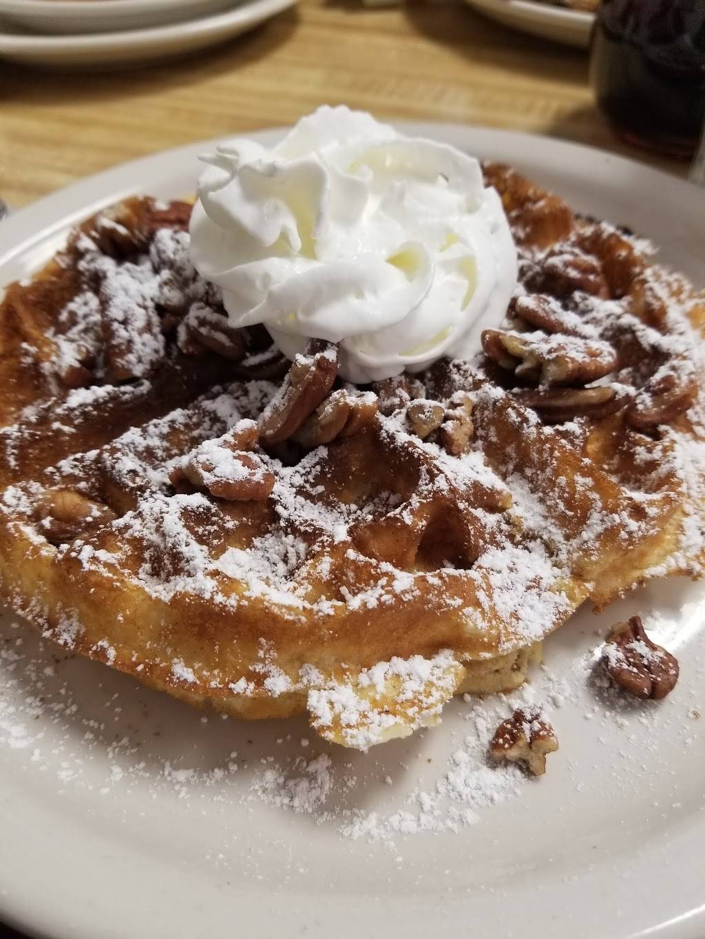 Stownut Donut & Diner | bakery | 3055 Graham Rd, Stow, OH 44224, USA | 3306761300 OR +1 330-676-1300