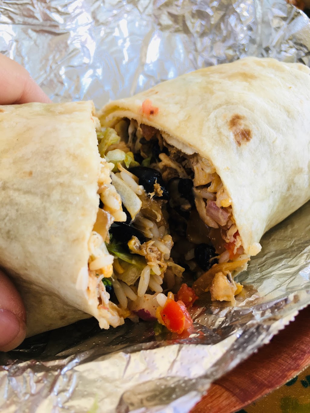 Burrito Boarder Bar, Grill & Games | restaurant | 2065 W Pensacola St, Tallahassee, FL 32304, USA | 8503296191 OR +1 850-329-6191