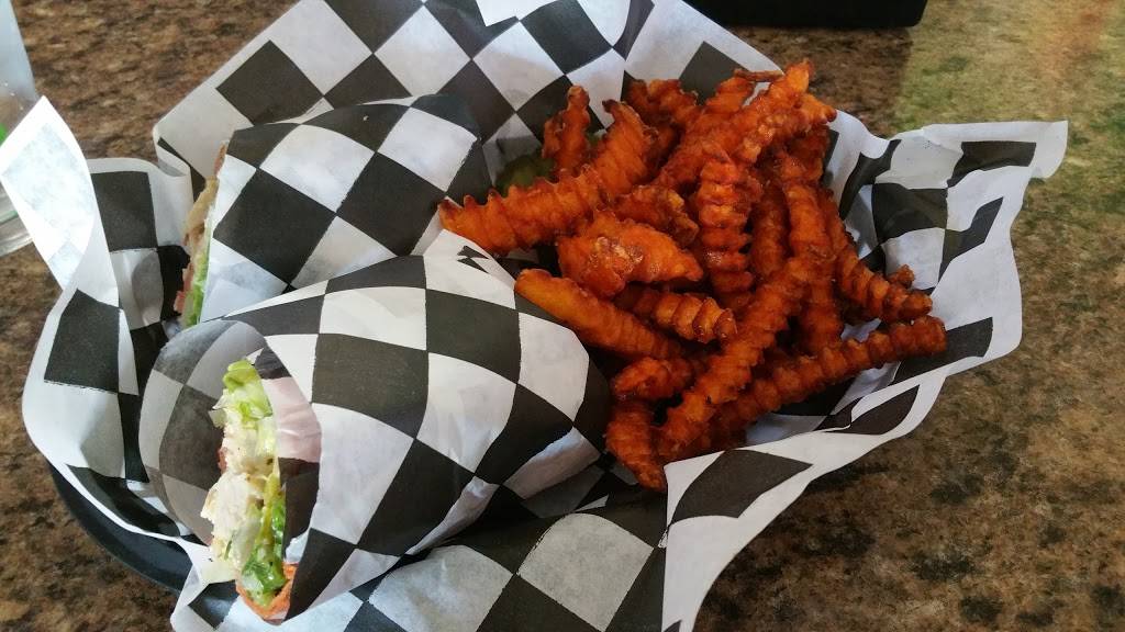 Gumbys | restaurant | 102 S Eau Claire St, Mondovi, WI 54755, USA | 7159264431 OR +1 715-926-4431