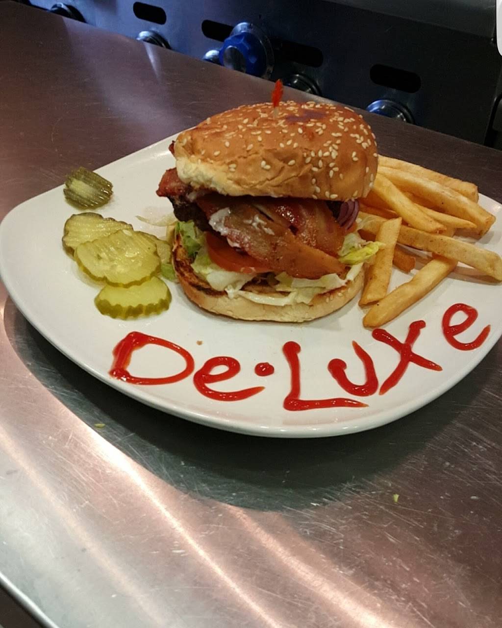 De•Luxe lounge cafe | restaurant | 1717 E Washington Blvd, Pasadena, CA 91104, USA | 6267659730 OR +1 626-765-9730