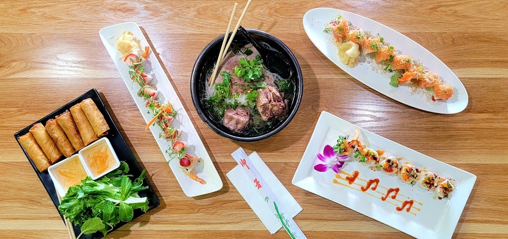 Sea Salt Pho & Sushi | restaurant | 10550 Craftsman Way ste 186, San Diego, CA 92127, USA | 8585241501 OR +1 858-524-1501