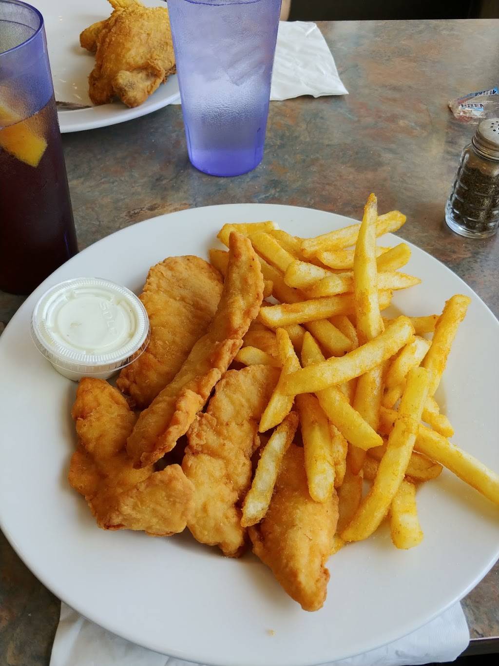 Two Brothers Family Dining | restaurant | 46271 Van Dyke Ave, Shelby Charter Twp, MI 48317, USA | 5862541160 OR +1 586-254-1160