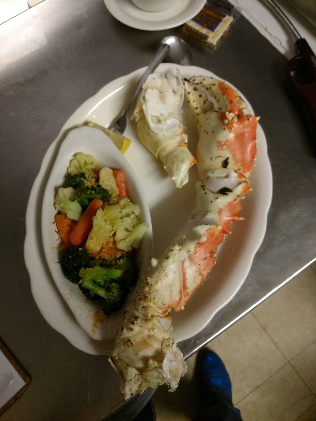 The Nutshell llc | restaurant | N696 County Road S, Antigo, WI 54409, USA | 7154893306 OR +1 715-489-3306