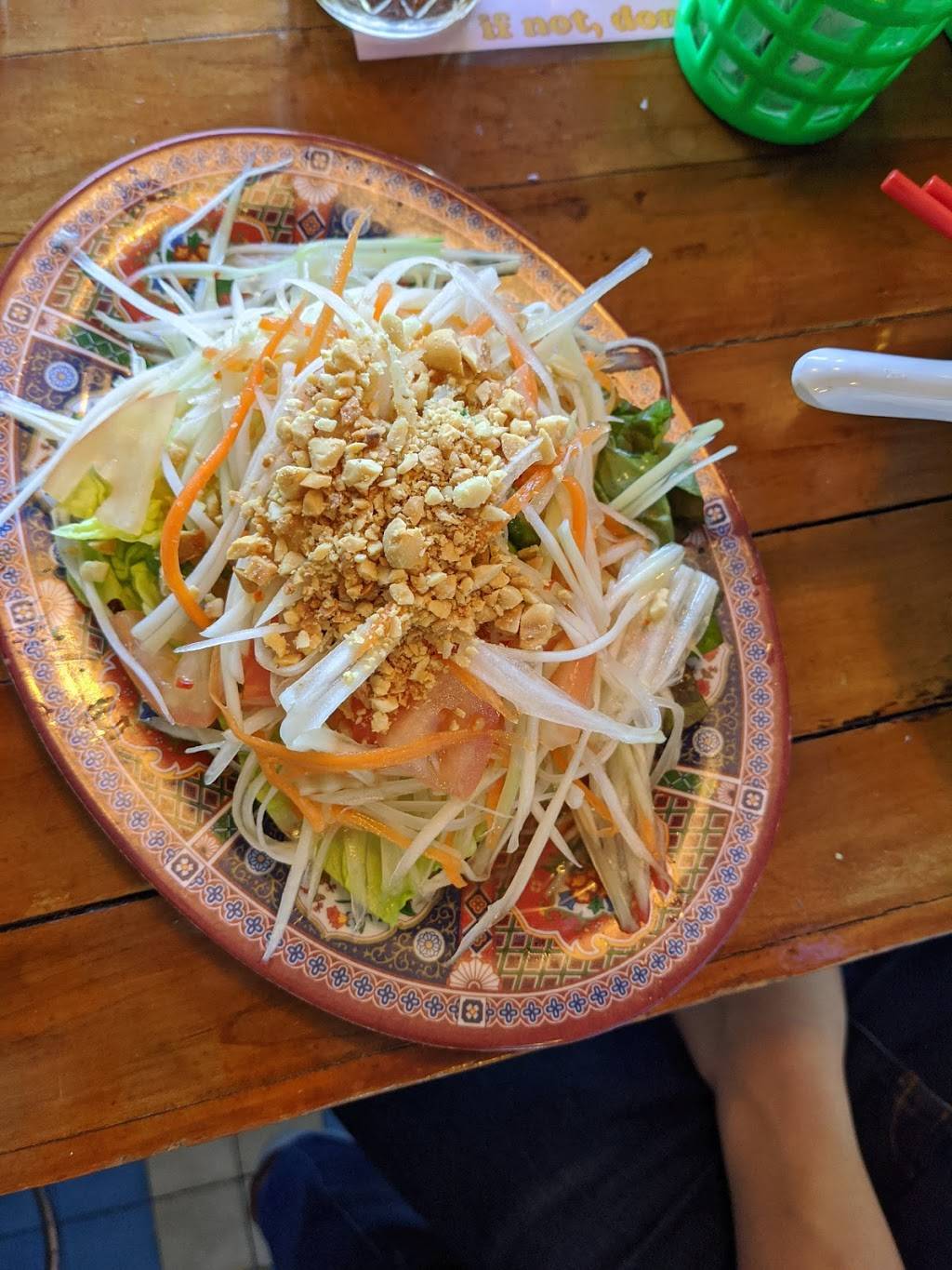 Noods n’ Chill | restaurant | 170 S 3rd St, Brooklyn, NY 11211, USA | 7183887695 OR +1 718-388-7695