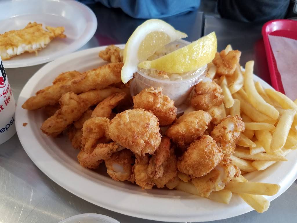 Lobster Hut | restaurant | 25 Town Wharf, Plymouth, MA 02360, USA | 5087462270 OR +1 508-746-2270