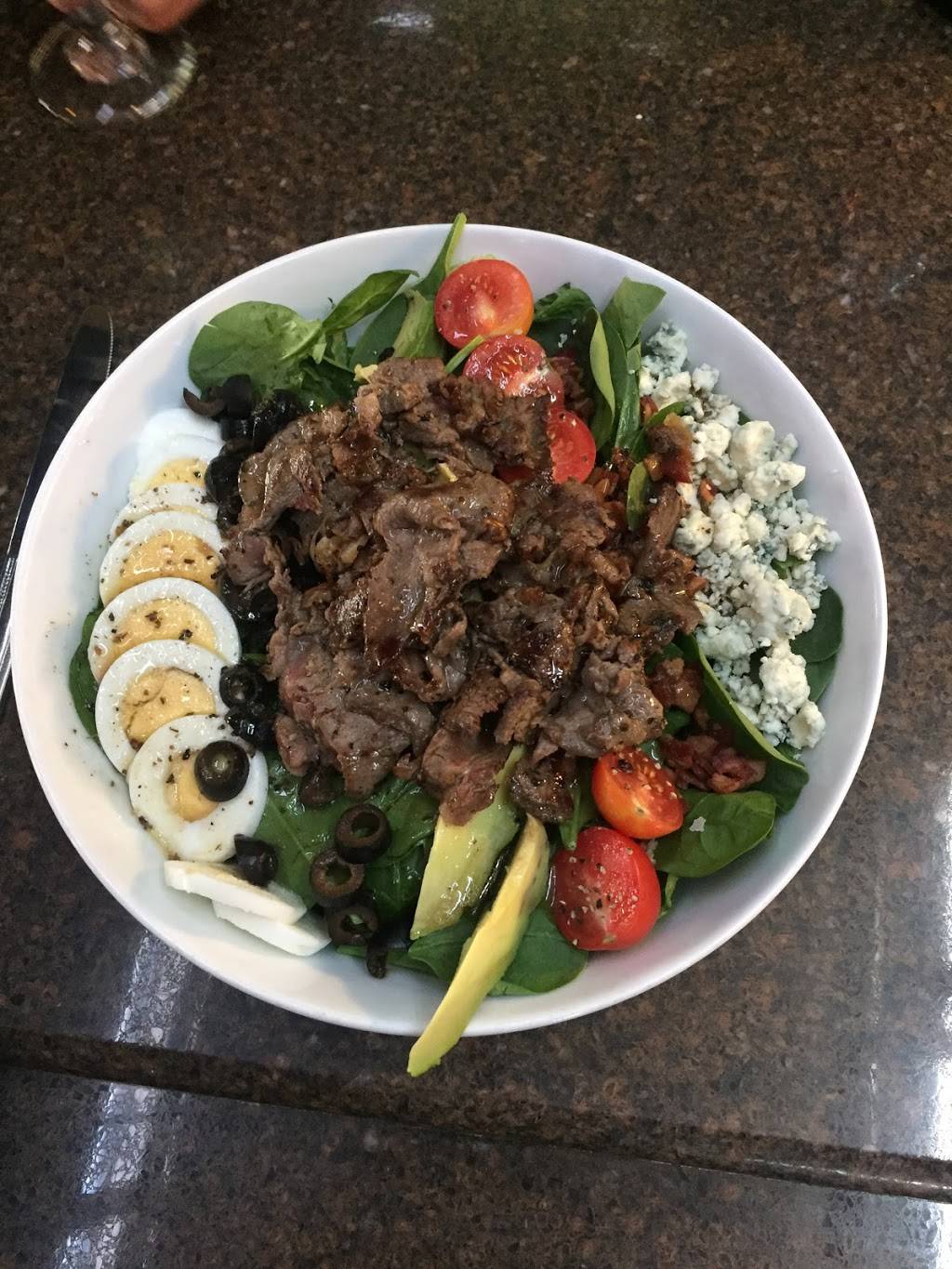 Farrells Lounge Bar & Grill | restaurant | 311 W Dickson St #101, Fayetteville, AR 72701, USA | 4793012220 OR +1 479-301-2220