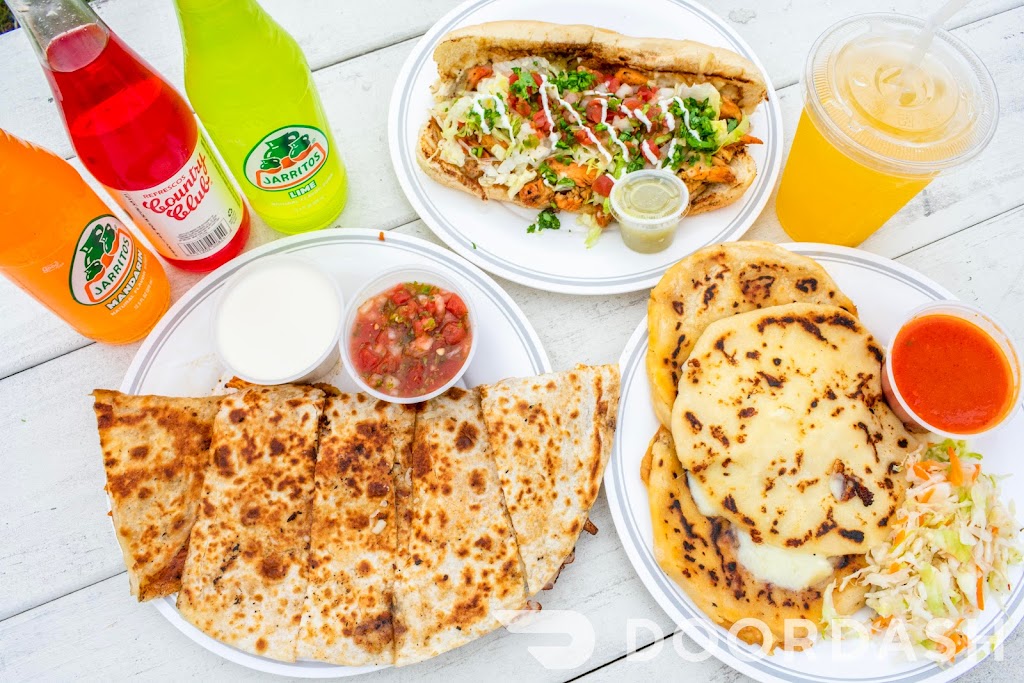 Dinoras catering | restaurant | 740 Plainfield St, Providence, RI 02909, USA | 4016789145 OR +1 401-678-9145