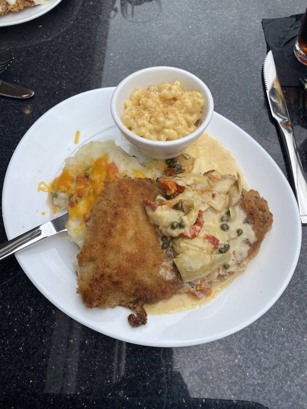 Hearsay on the Waterway | restaurant | 20 Waterway Ave Suite 105, The Woodlands, TX 77380, USA | 8325851723 OR +1 832-585-1723