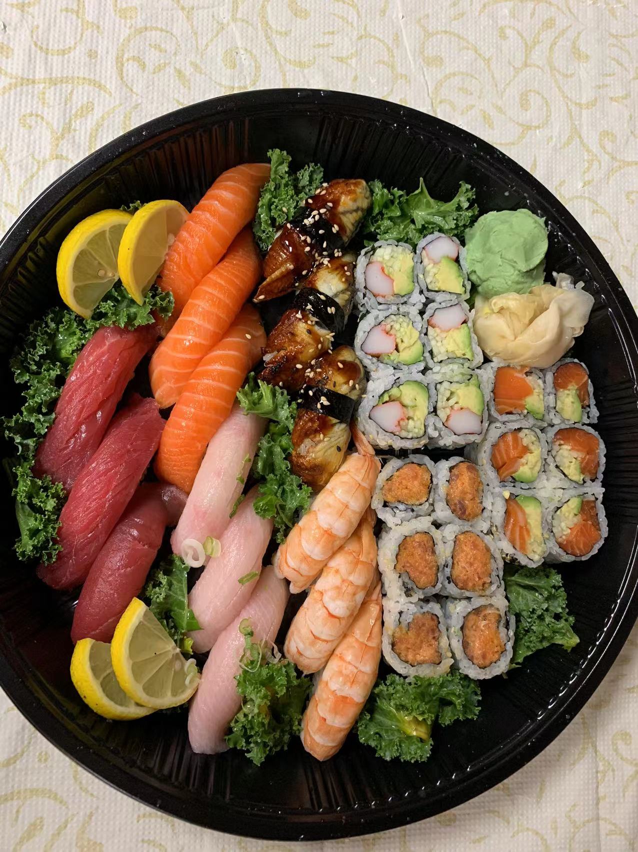 Saka Sushi & Asian Cusine | restaurant | 83-34 Parsons Blvd, Queens, NY 11432, United States | 7186835933 OR +1 718-683-5933