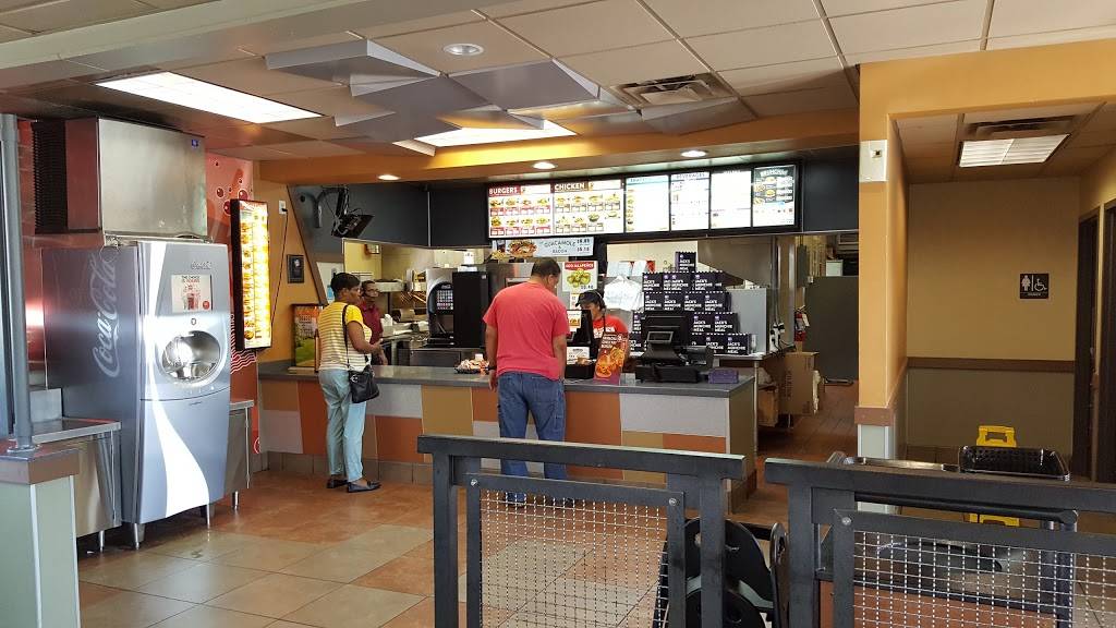 Jack in the Box | restaurant | 8601 W Bedford Euless Rd, Hurst, TX 76053, USA | 8172848614 OR +1 817-284-8614