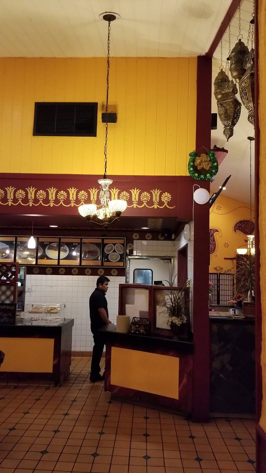 Kabob Hutt | restaurant | 165 Washburn Cir, Corona, CA 92882, USA | 9512796696 OR +1 951-279-6696