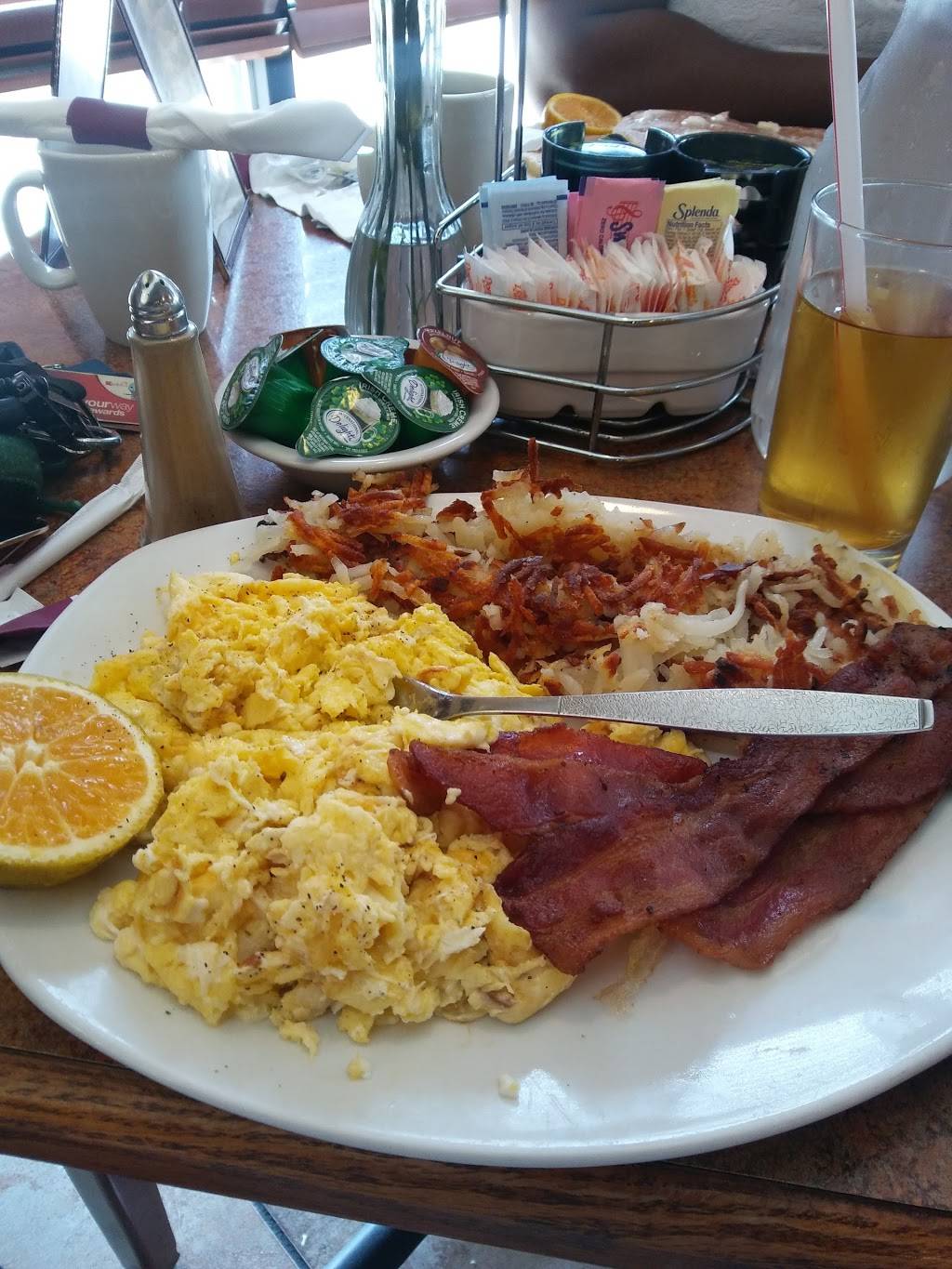 Double Yolk Pancake House Inc | restaurant | 11400 Lincoln Hwy, Mokena, IL 60448, USA | 8154640533 OR +1 815-464-0533