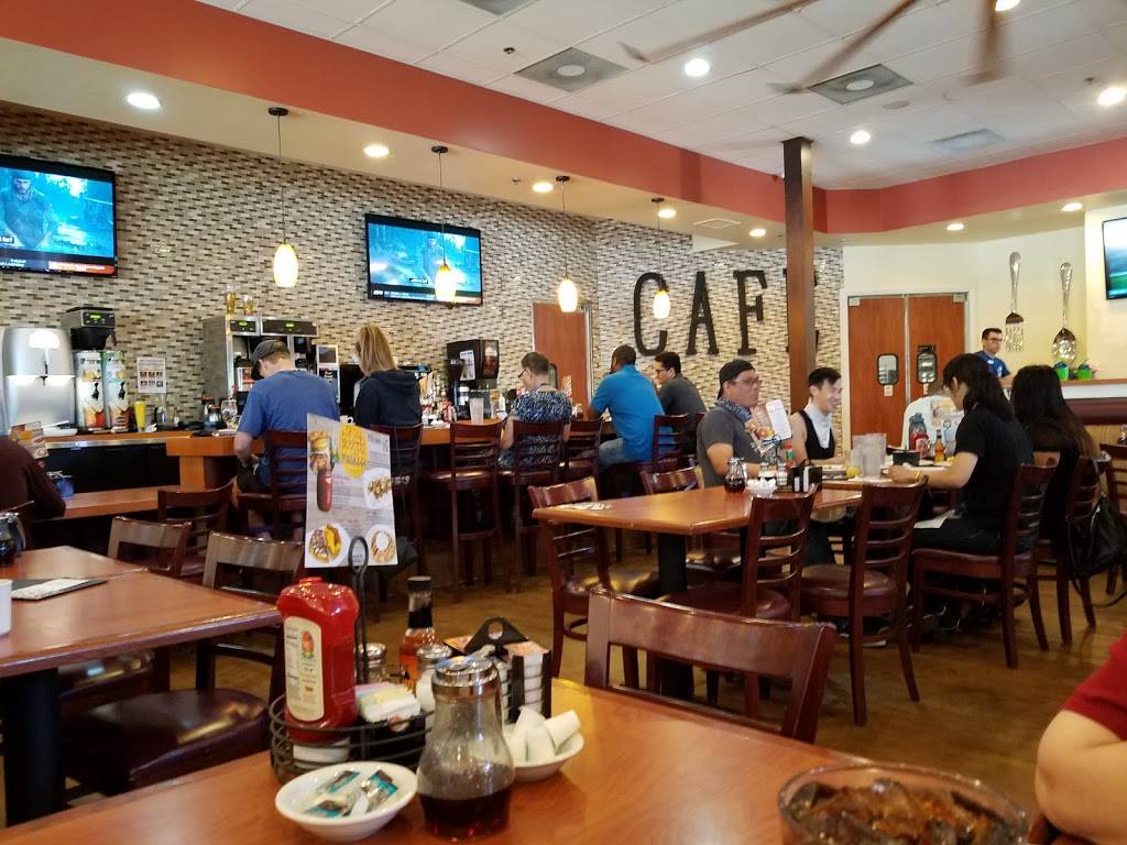 The Broken Yolk Cafe | restaurant | 78430 CA-111, La Quinta, CA 92253, USA | 7607779655 OR +1 760-777-9655