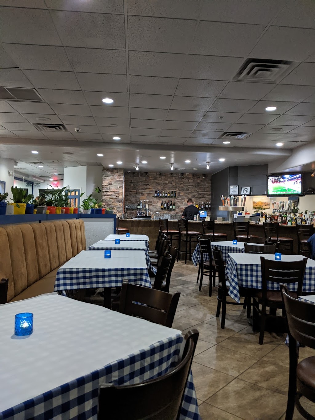 Alexanders Greek Kitchen | restaurant | 13014 N Saguaro Blvd #101, Fountain Hills, AZ 85268, USA | 4806879922 OR +1 480-687-9922