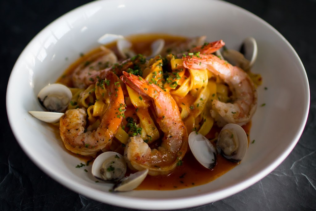 Marina Seafood Dockside Patio | restaurant | 235 University Ave, Berkeley, CA 94710, USA | 5108820223 OR +1 510-882-0223