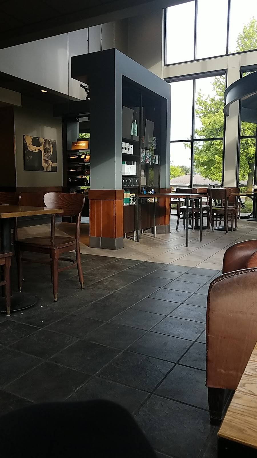 Starbucks | cafe | 32650 WA-20 A-107, Oak Harbor, WA 98277, USA | 3606750130 OR +1 360-675-0130