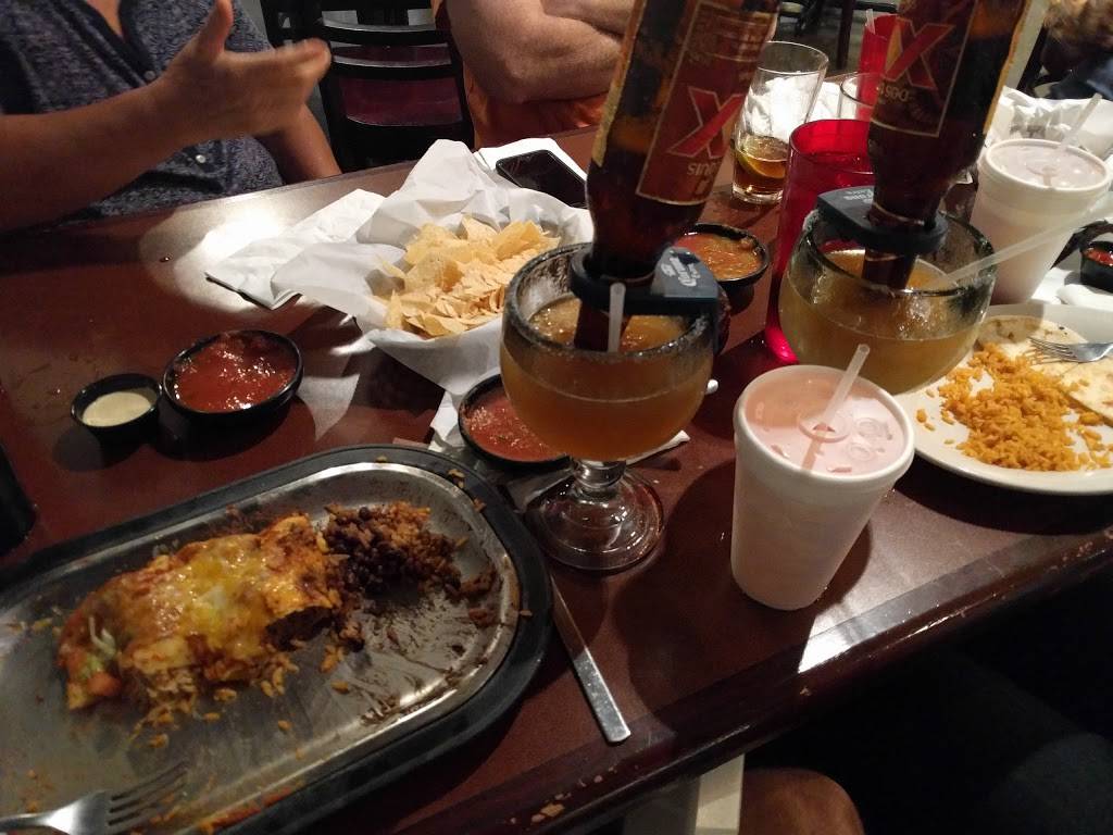 Sombreros Mexican Cantina | restaurant | 22702 Midland Dr, Shawnee, KS 66226, USA | 9134416700 OR +1 913-441-6700