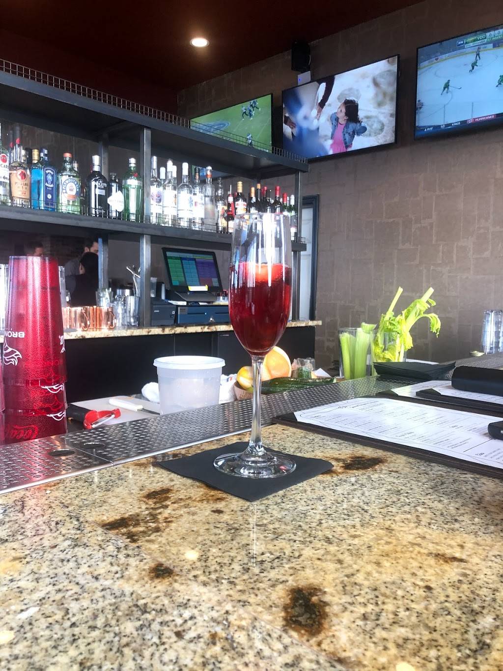 The Upper Deck Gourmet Burgers & Spirits | restaurant | 18595 Mainstreet, Parker, CO 80134, USA | 7205721910 OR +1 720-572-1910