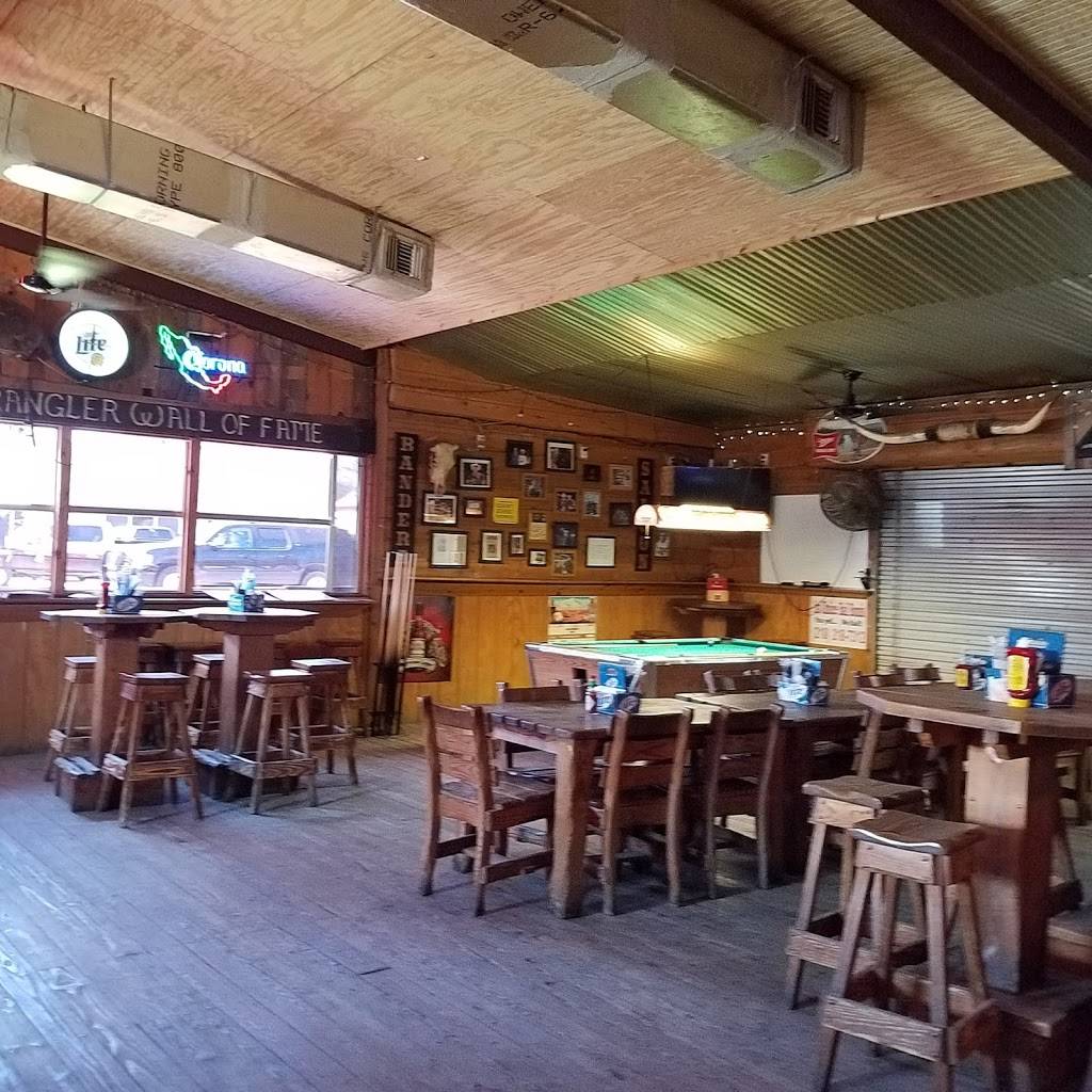 Chickin Coop | restaurant | 402 Main St, Bandera, TX 78003, USA | 8307964496 OR +1 830-796-4496