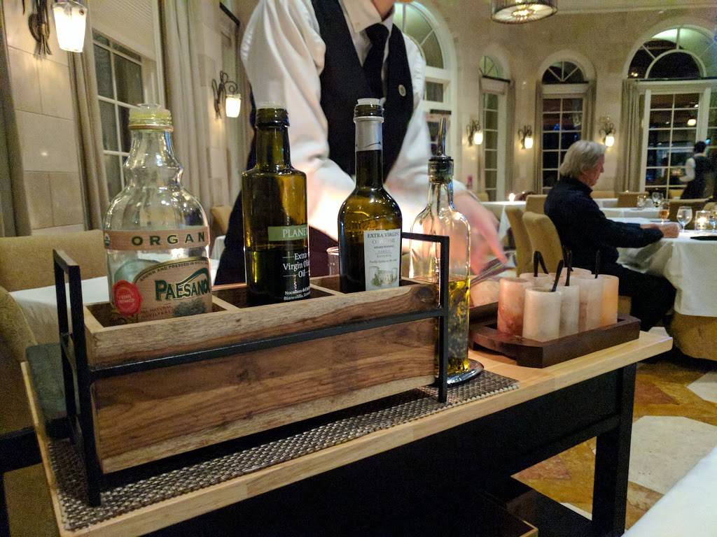 Normans | restaurant | 4012 Central Florida Pkwy, Orlando, FL 32837, USA | 4073934333 OR +1 407-393-4333