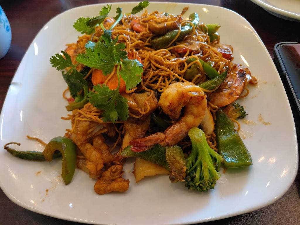 Dalat | restaurant | 2216 S Main St, Ann Arbor, MI 48103, USA | 7344877600 OR +1 734-487-7600
