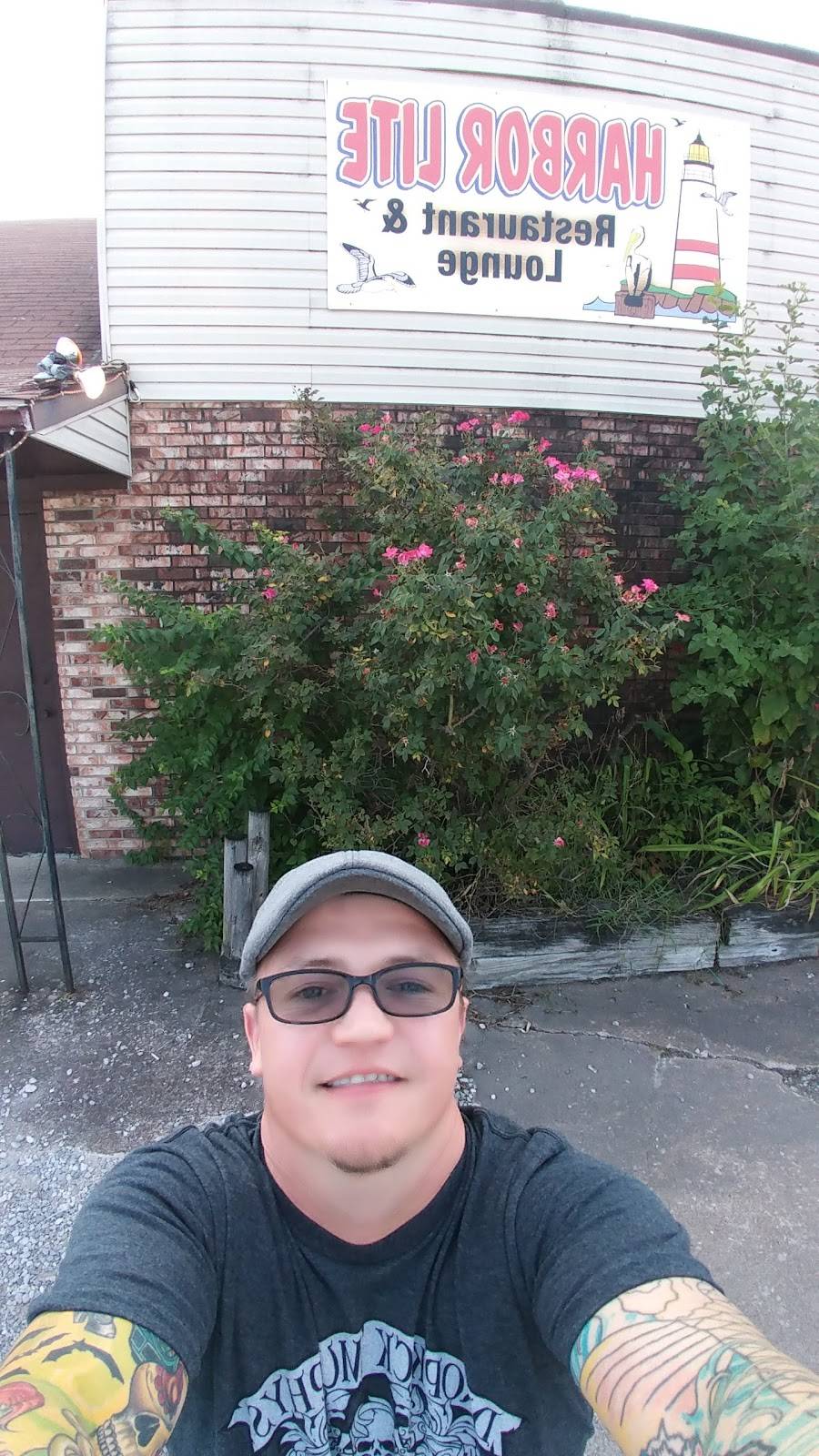 Harbor Lite Restaurant | restaurant | 15543 IL-37, Whittington, IL 62897, USA | 6186292525 OR +1 618-629-2525