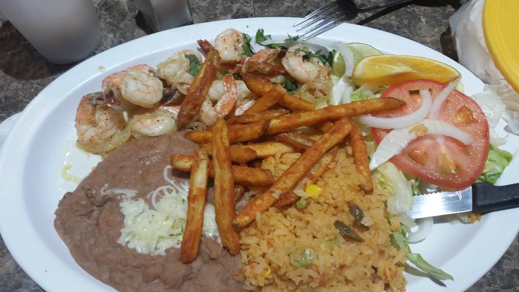 El Pollo Cris Cris | restaurant | 7025 S Pulaski Rd, Chicago, IL 60629, USA | 7732847227 OR +1 773-284-7227