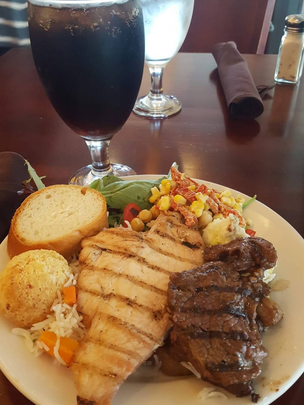 Gilsons Brazilian Restaurant | restaurant | 5250 International Dr, Orlando, FL 32819, USA | 4077873494 OR +1 407-787-3494