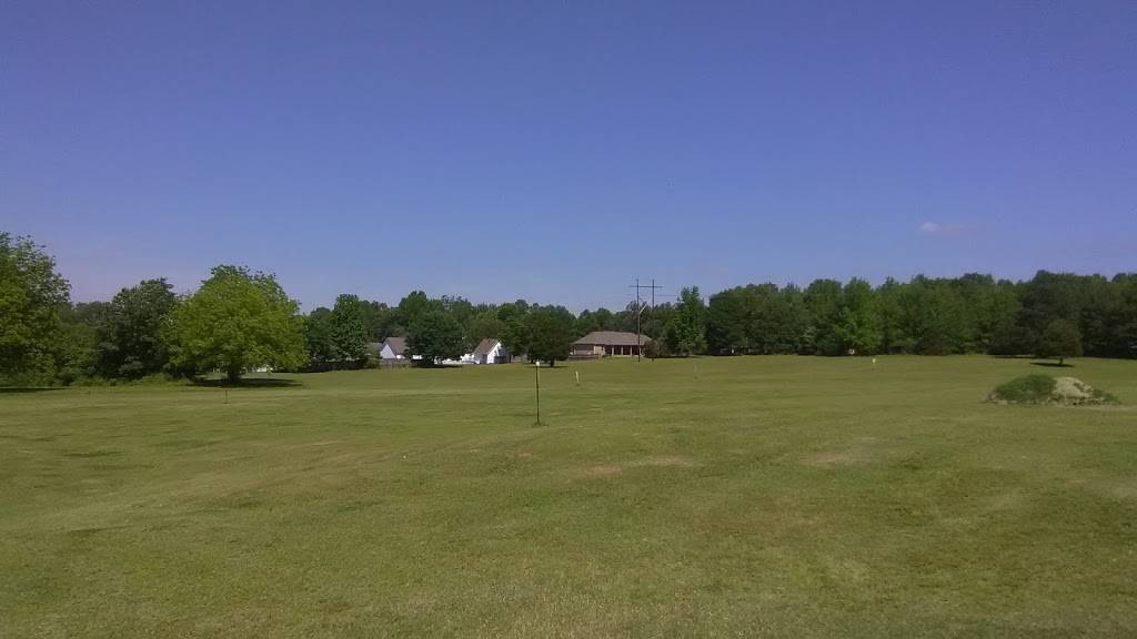 Fox Hills Country Club | restaurant | 2005 Country Club Rd, Paragould, AR 72450, USA | 8702367847 OR +1 870-236-7847