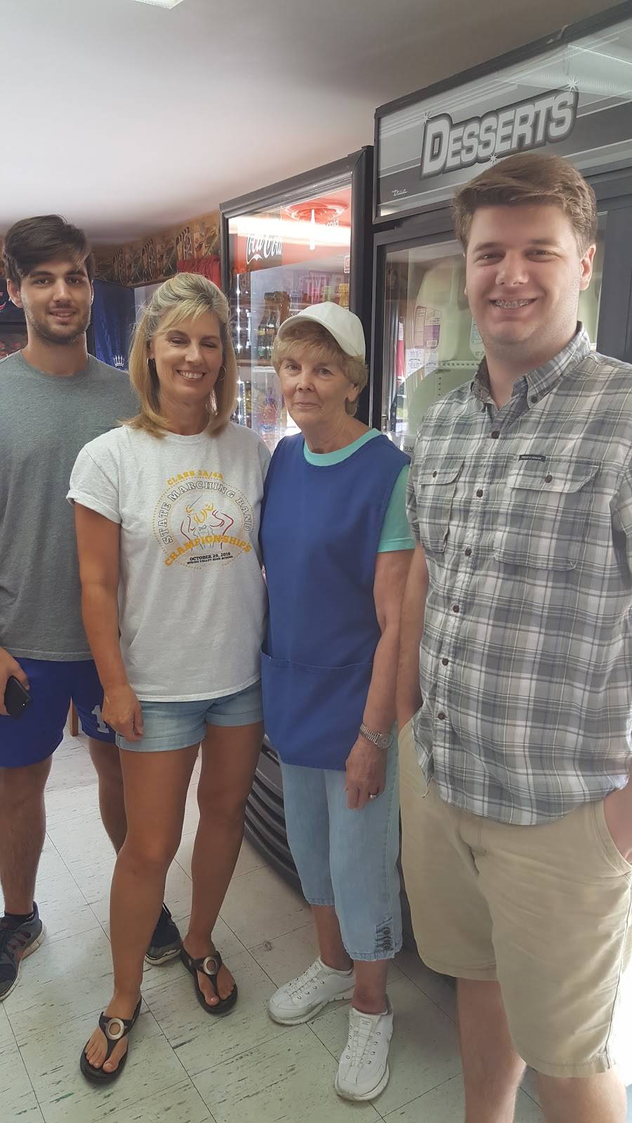 See-Mors All-Star Grill | restaurant | 107 Mill Run Rd, Normalville, PA 15469, USA | 7244552500 OR +1 724-455-2500