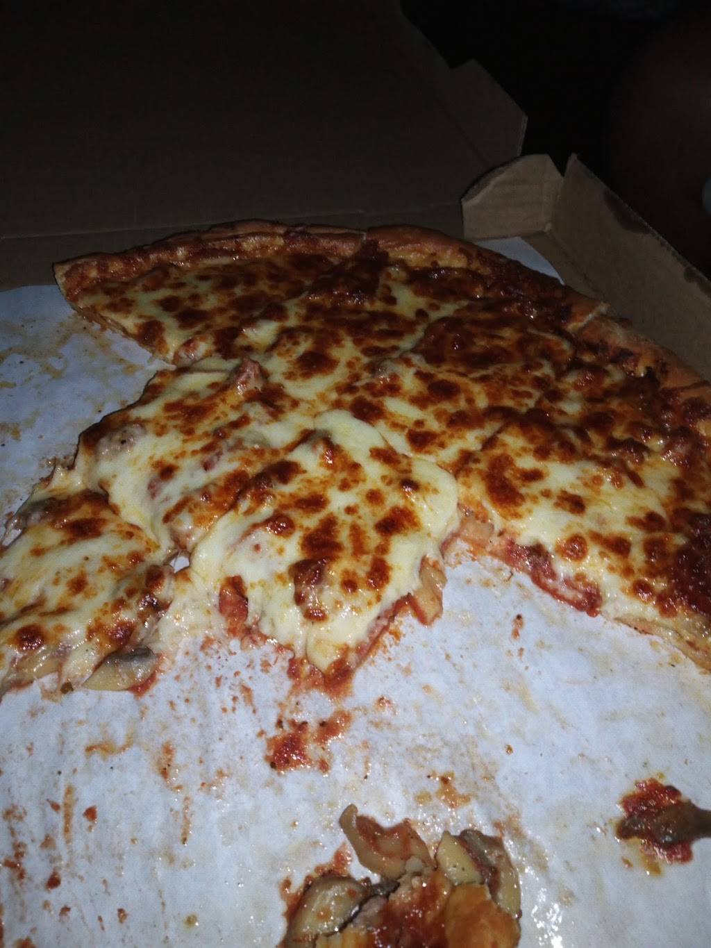 Arcade Pizza | meal delivery | 5319 Broadway Ave, Cleveland, OH 44127, USA | 2164415647 OR +1 216-441-5647