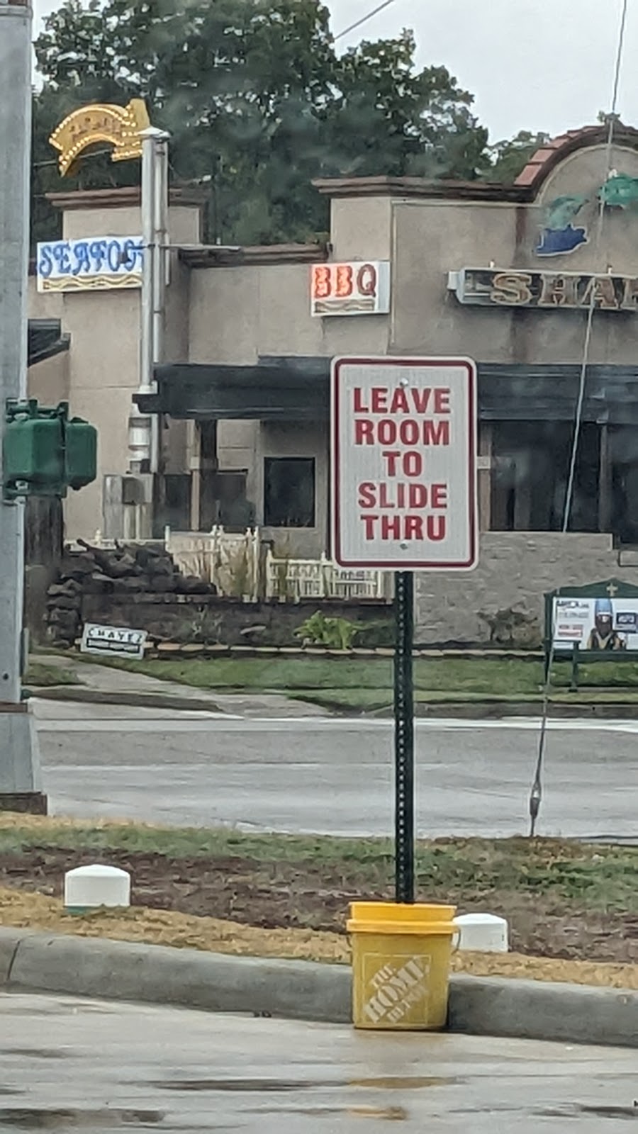 Smalls Sliders | restaurant | 6005 Youree Dr, Shreveport, LA 71105, USA | 3183003890 OR +1 318-300-3890