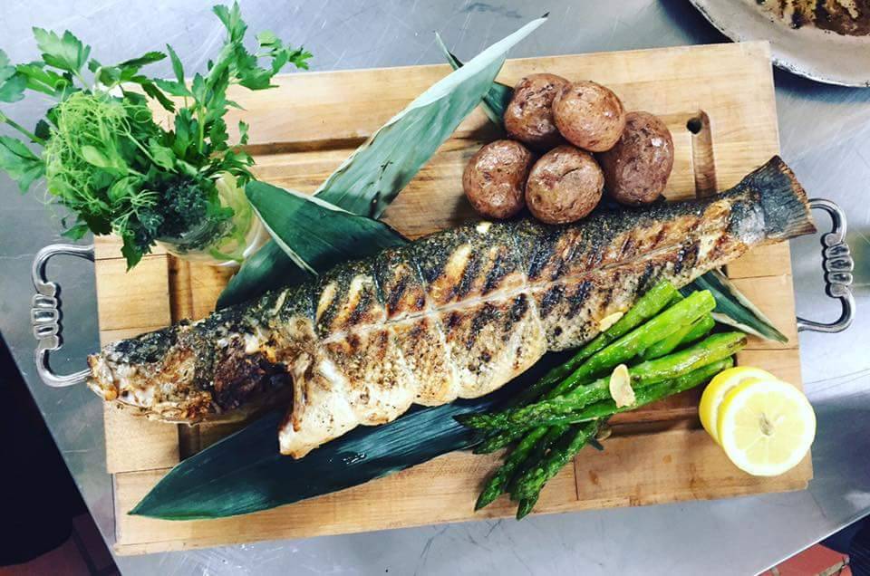 Louies Grille and Liquors | restaurant | 395 Main St, Port Washington, NY 11050, USA | 5168834242 OR +1 516-883-4242