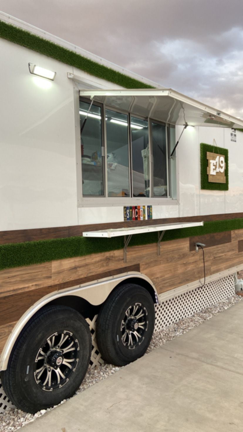 Estacion 19 Food Truck | restaurant | 866 W Mariposa Rd, Nogales, AZ 85621, USA | 5202562924 OR +1 520-256-2924
