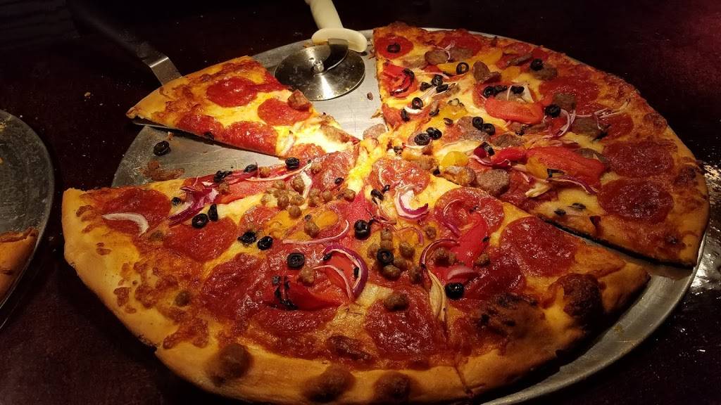 The Bowery Craft Beer & Pizza | restaurant | 112 E Commonwealth Ave, Fullerton, CA 92832, USA | 6572070765 OR +1 657-207-0765