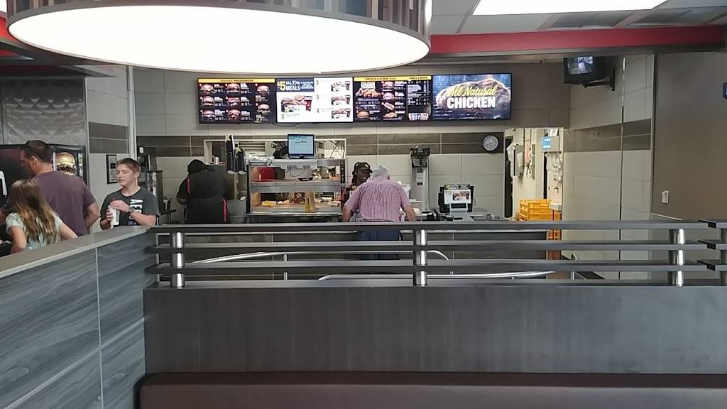 Hardees | restaurant | 3694 St Matthews Rd, Orangeburg, SC 29118, USA | 8035311308 OR +1 803-531-1308