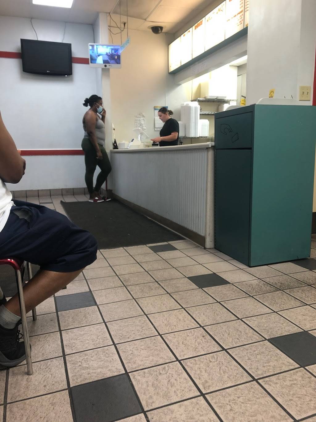 Mighty Wings | restaurant | 53 W Vine St, Kissimmee, FL 34741, USA | 4078464313 OR +1 407-846-4313