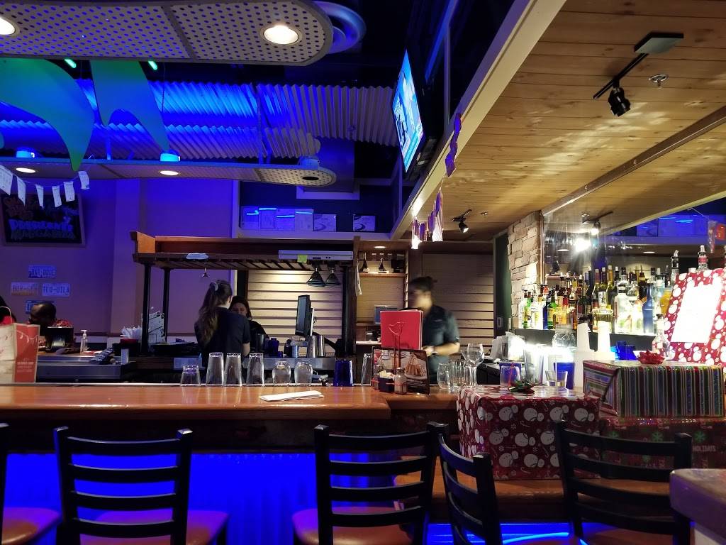 Chilis Grill & Bar | meal takeaway | 817 Old York Rd, Jenkintown, PA 19046, USA | 2158871747 OR +1 215-887-1747