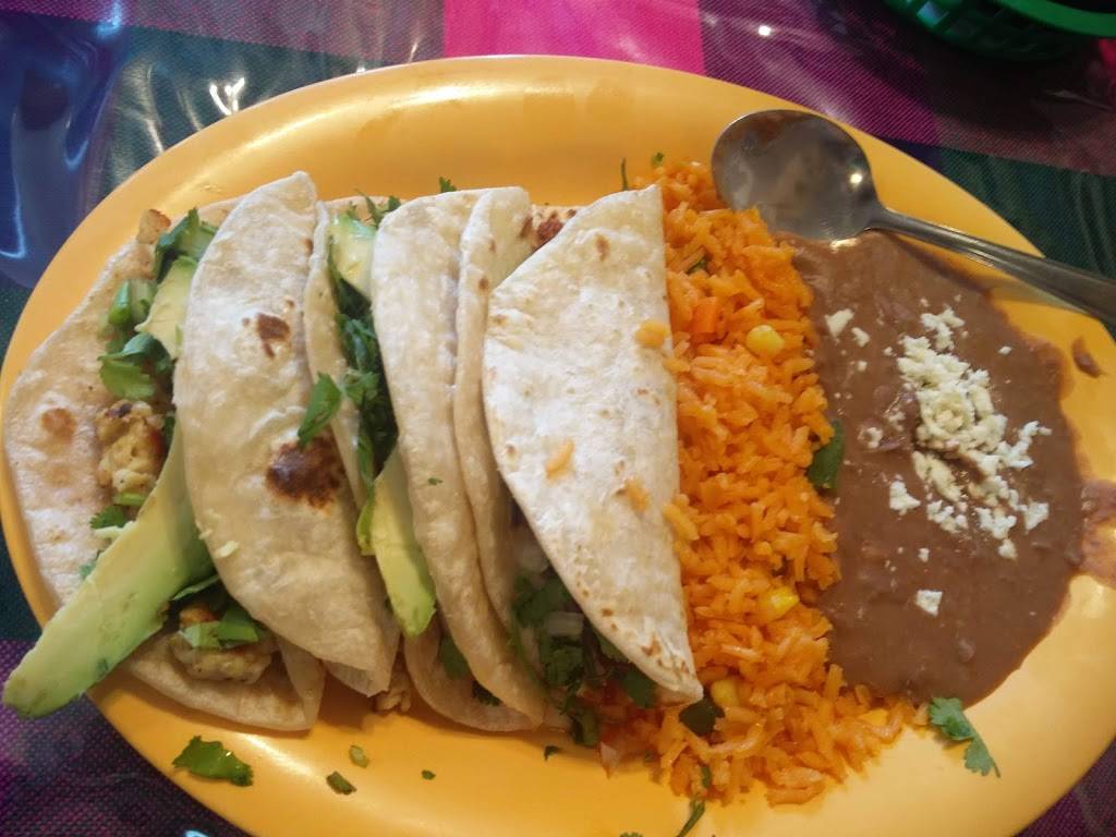 LOS GALLOS RESTAURANTE | restaurant | 302 N Crawford St, Denton, TX 76209, USA | 9402186999 OR +1 940-218-6999