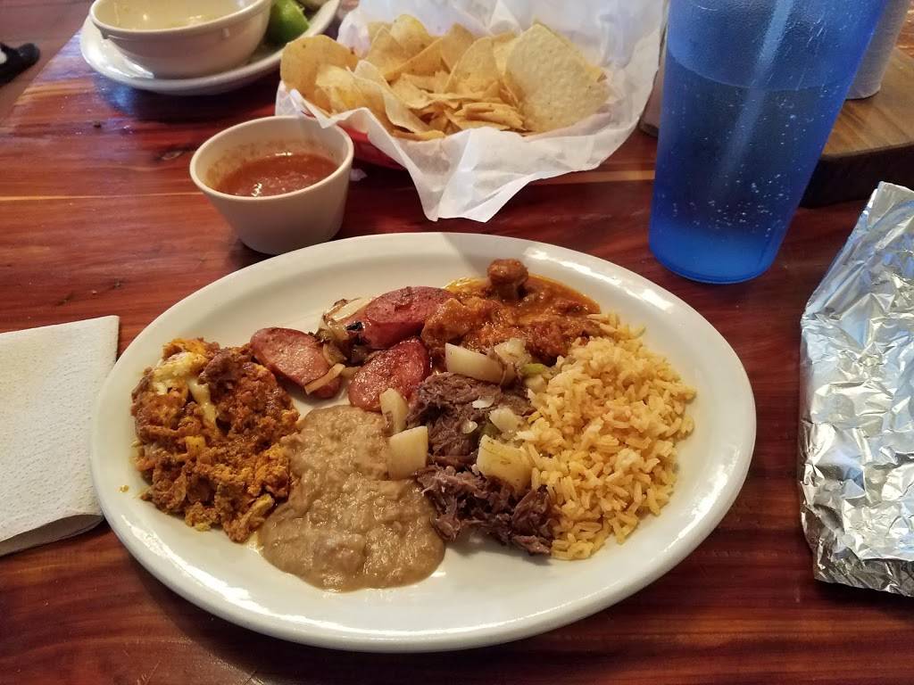 La Familia | restaurant | 300 N Texas Ave, Bryan, TX 77803, USA | 9798229192 OR +1 979-822-9192