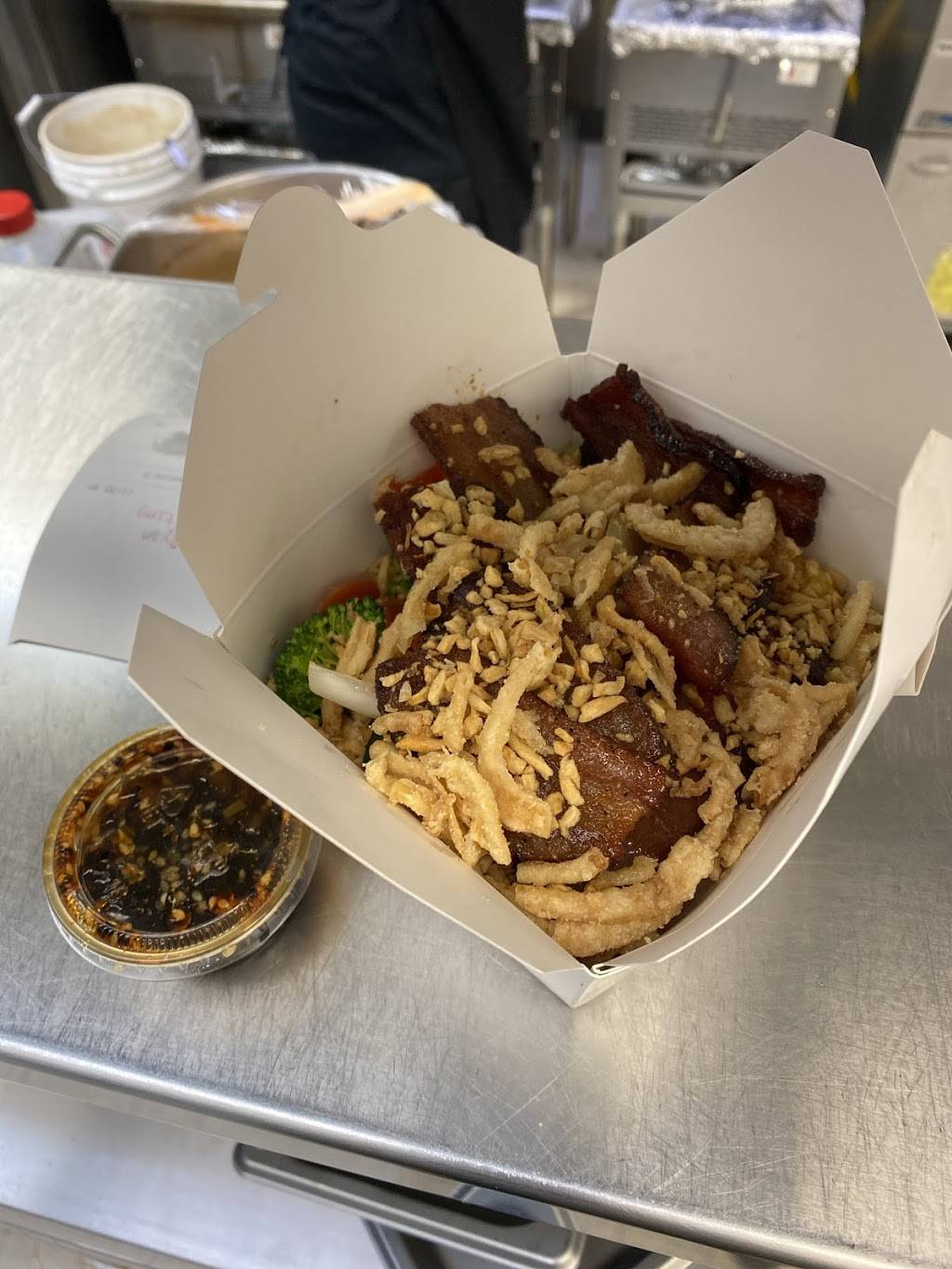 Wok It Out | restaurant | 8414 Market St, Youngstown, OH 44512, USA | 3309531026 OR +1 330-953-1026