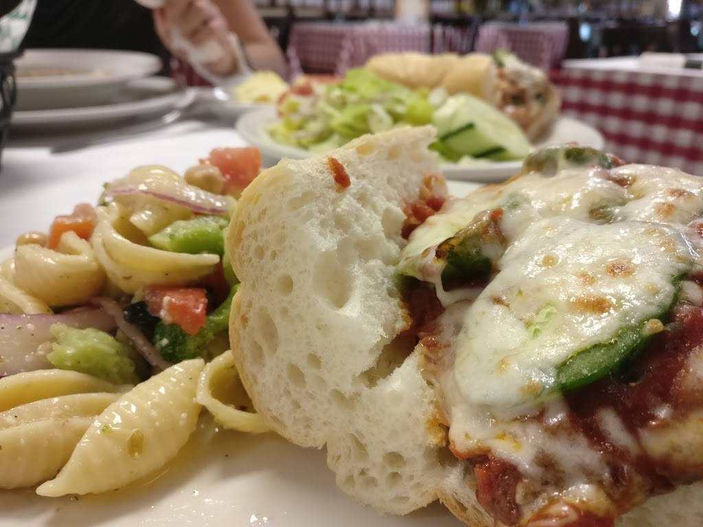 Gios Cafe and Deli | cafe | 2724 S Lowe Ave, Chicago, IL 60616, USA | 3122256368 OR +1 312-225-6368