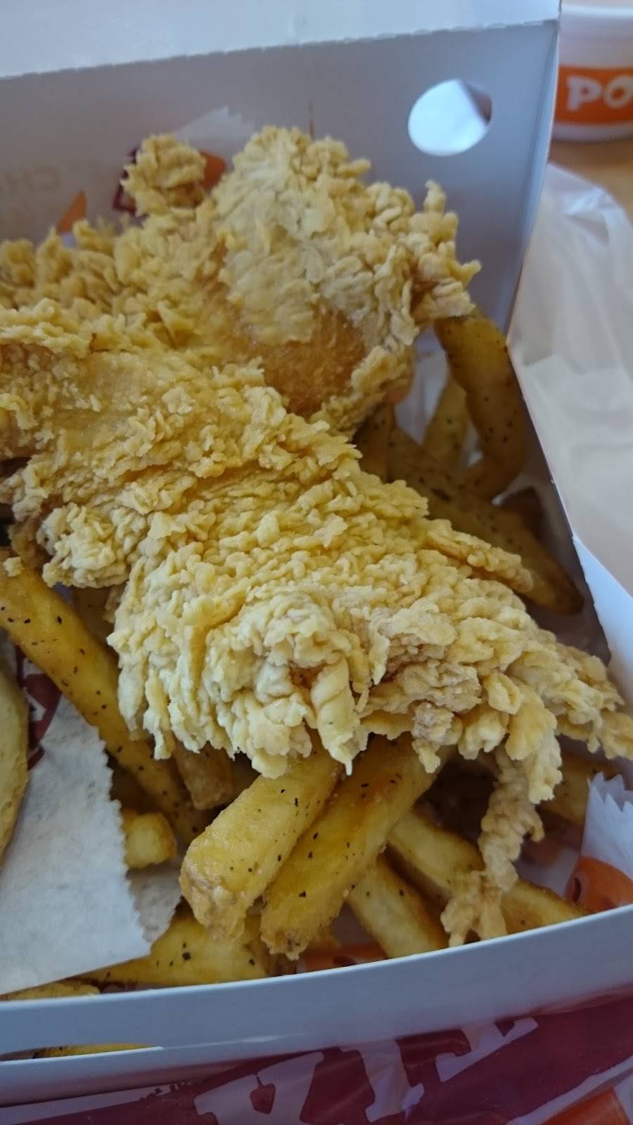 Popeyes Louisiana Kitchen | restaurant | 557 Grand Concourse, Bronx, NY 10451, USA | 7187086650 OR +1 718-708-6650