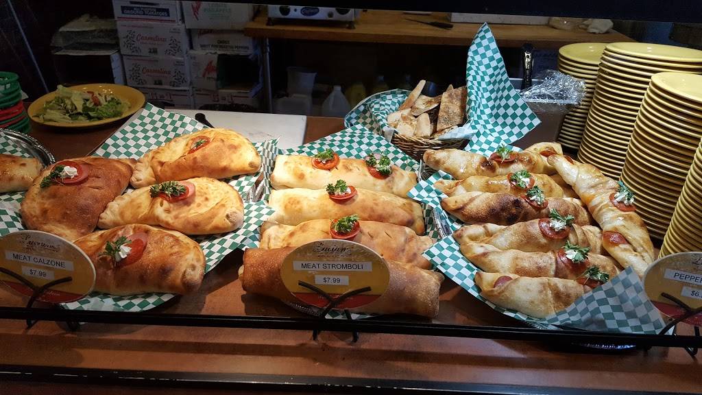 Luciano Neighborhood Pizzeria | restaurant | 18866 Stone Oak Pkwy, San Antonio, TX 78258, USA | 2105451300 OR +1 210-545-1300