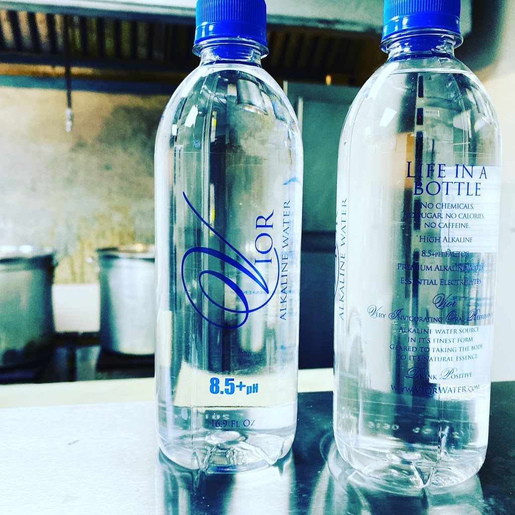 Straight Drop Seafood Memphis | restaurant | 615 Chelsea Ave, Memphis, TN 38107, USA | 9014255080 OR +1 901-425-5080